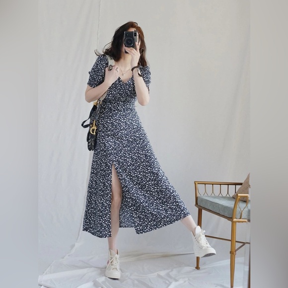 Bardot Dresses & Skirts - Bardot Midnight Blue Floral Maxi Dress